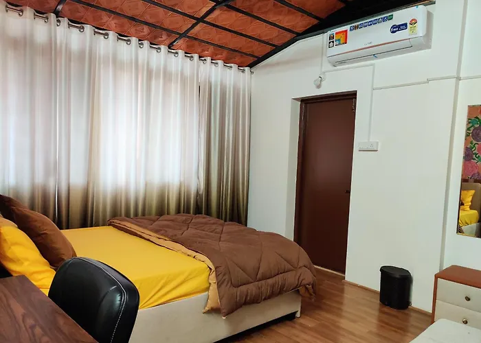 The Rustic Manor - Homestay